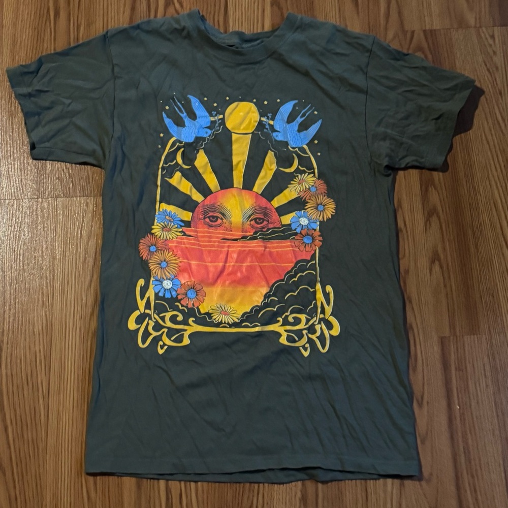 Call Your Mother Graphic Sun & Birds Graphic Short Sleeve‎ Size M Hippie Boho
